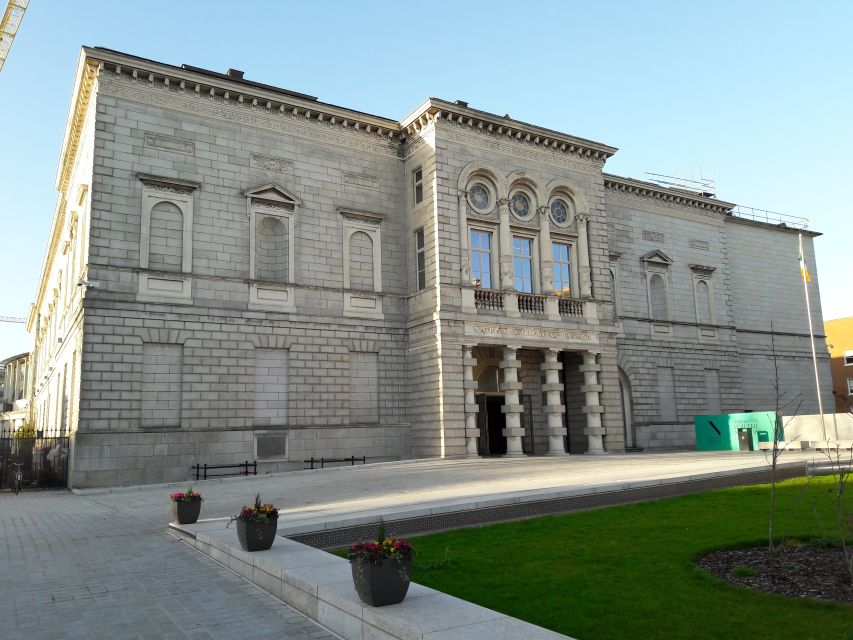 Dublin: Private Tour of City Monuments in Spanish - Key points to know before booking
