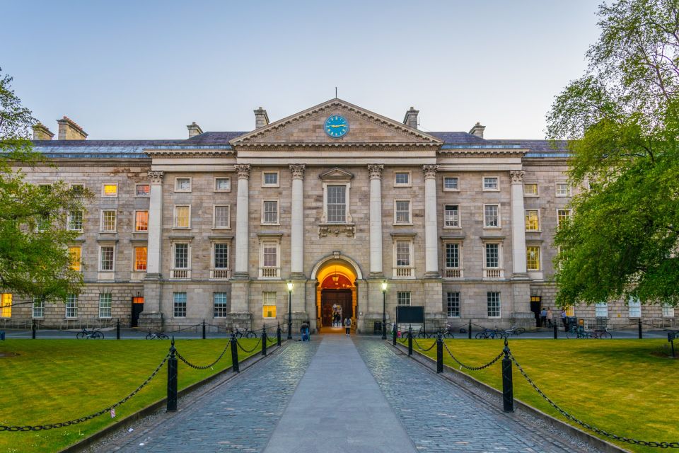 Dublin: Skip-the-line Book of Kells & Old Town Private Tour - What the private format adds