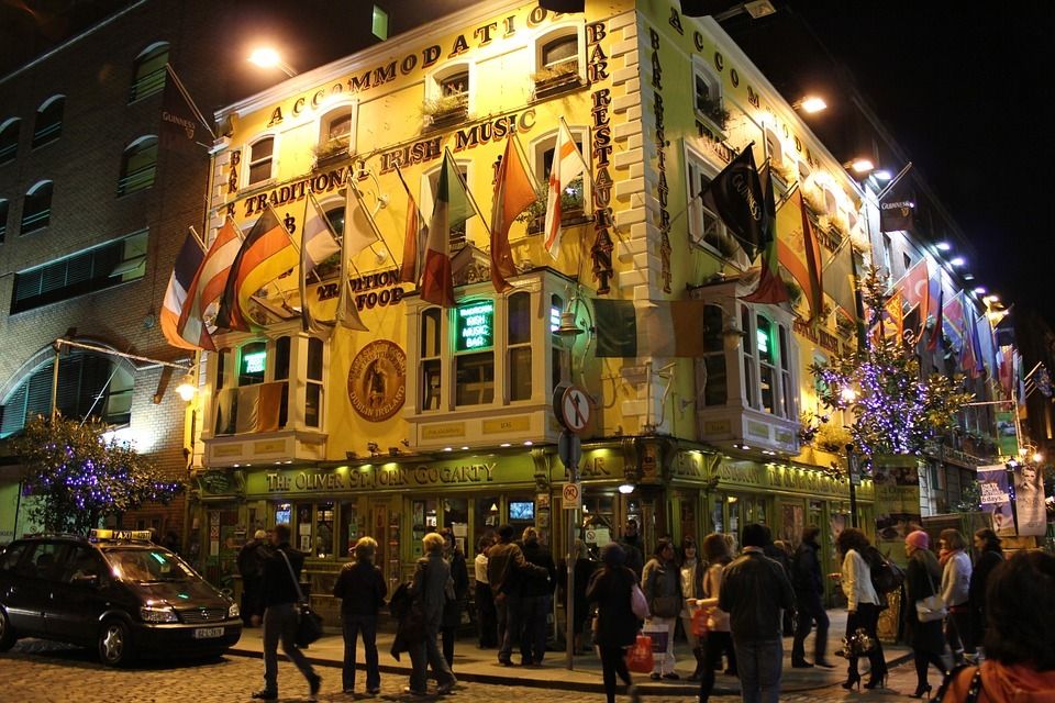 Dublin Temple Bar Night Tour - Finishing at a pub that brews its own beer