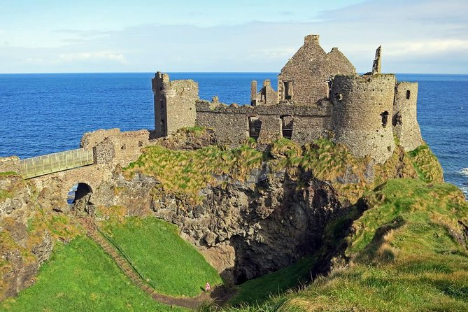 Dublin to Belfast Black Cab, Dunluce Castle and Giant's Causeway - Dunluce Castle on the Atlantic cliff