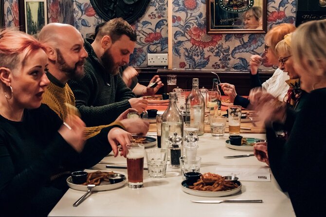 Dublin Traditional Irish 3 Course Meal Walking Tour with Local - Entering the Temple Bar district