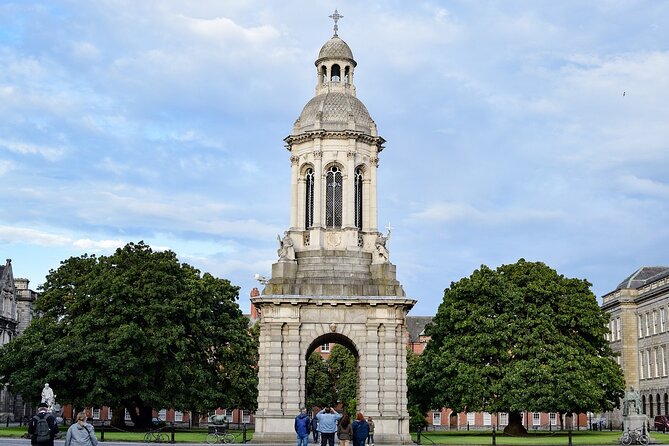 Dublin Walking Tour: Explore Top Sights & Hidden Gems - Dublin in two hours, from the Spire to the castle