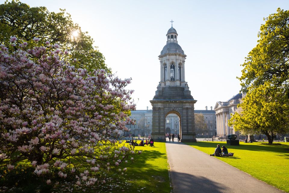 Eco Bike Tour of Dublin City Top Attractions and Nature - Trinity College, Molly Malone, and Temple Bar