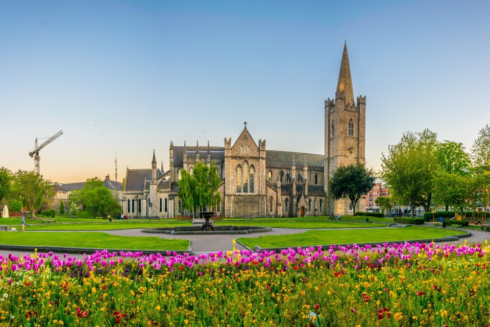 Eco Bike Tour of Dublin City Top Attractions and Nature - Guides, bikes, and the practical setup