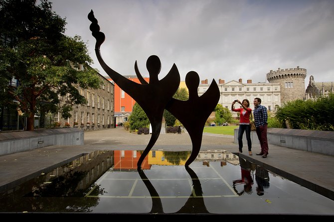 Essential Private Dublin walking tour for up to 6 people - A pass through the Temple Bar district
