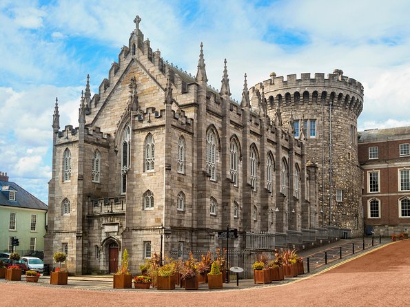 Essential Private Dublin walking tour for up to 6 people - The guide matters more than the route