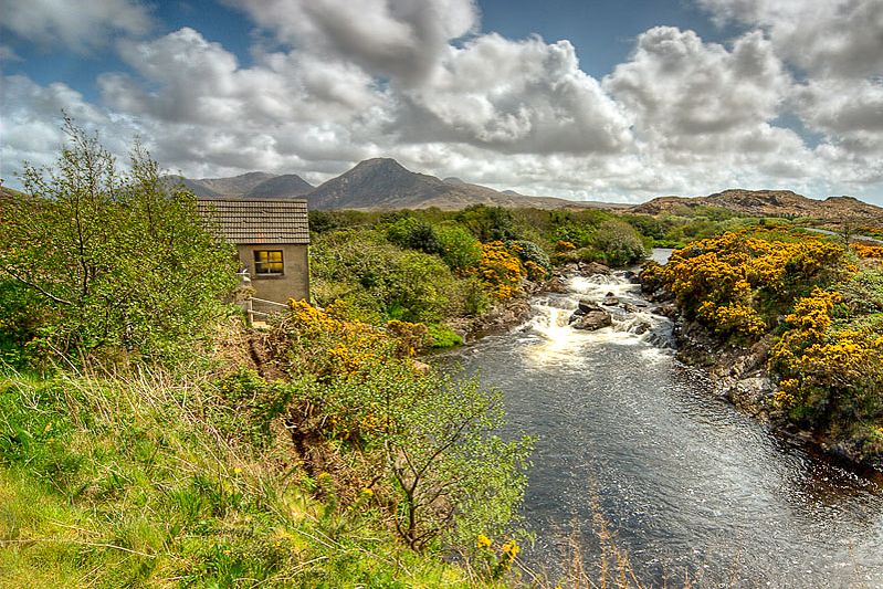 From Dublin: Connemara and Galway Full-Day Tour - Following Galway Bay into Galway city