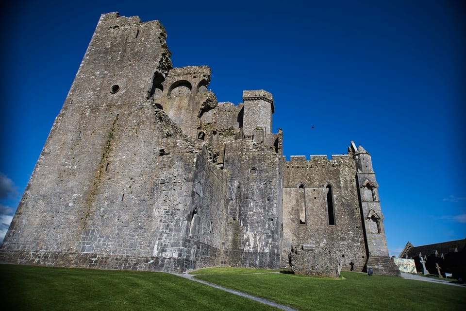 From Dublin:Cork,Cahir Castle,Rock of Cashel Tour in Spanish - Final verdict: book it for breadth, not lingering