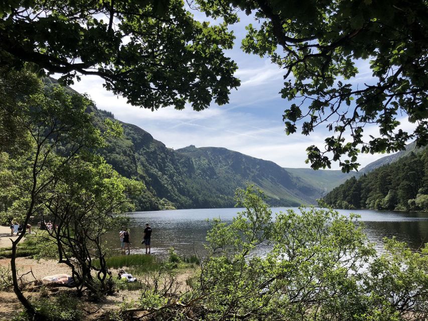 From Dublin: Wicklow, Powerscourt, and Glendalough Day Tour - Guides, group size, and the pace of the day