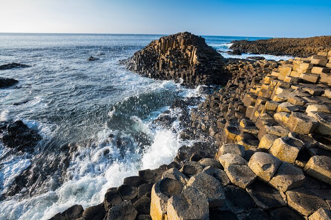 Giant's Causeway with the Titanic Exhibition and the best of Northern Ireland - A quick look at Belfast city centre