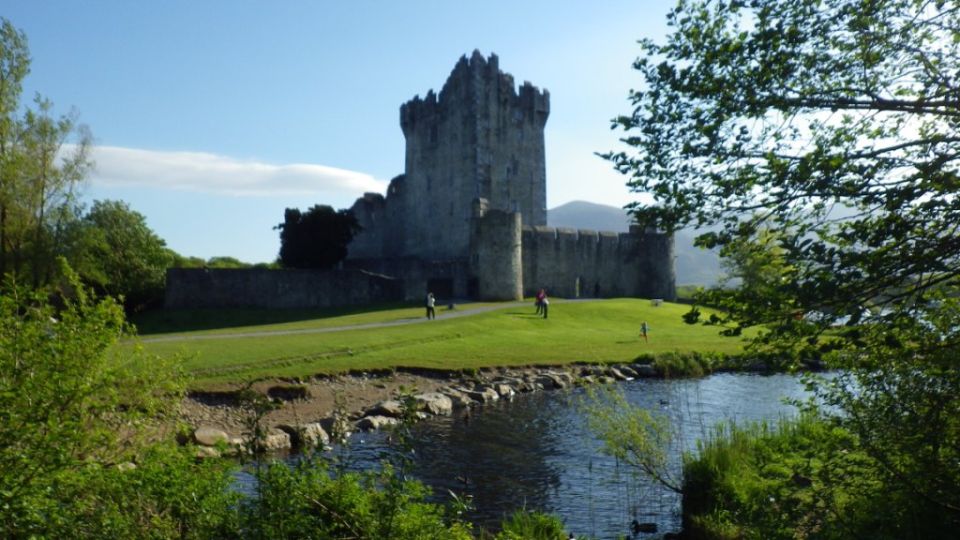 Ireland: Blarney Castle, Kilkenny & Irish Whiskey 3-Day Tour - Kilkenny Castle and a free morning