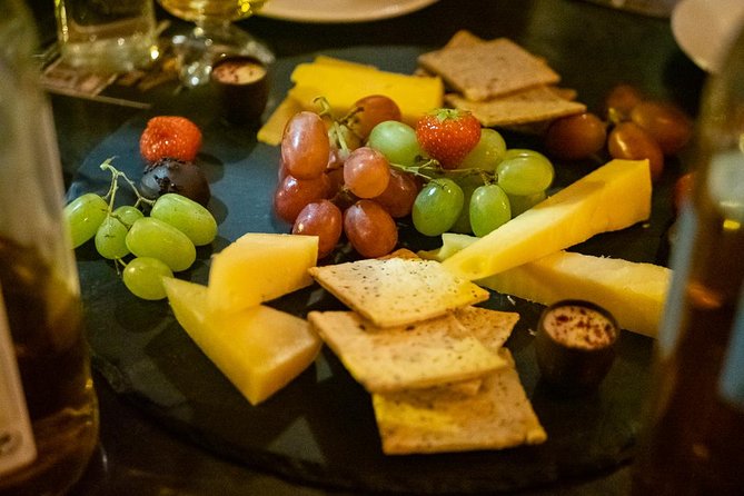 Premium Whiskey and Food Tasting in Dublin - Why the cheese and chocolate pairings matter
