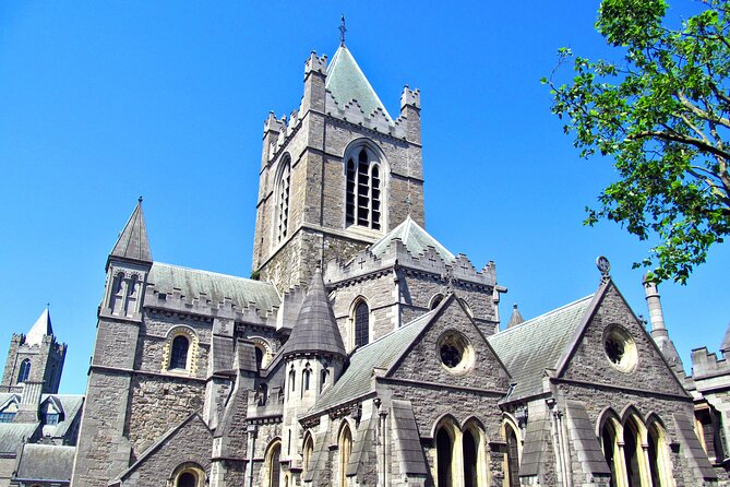 Private Dublin Sights and Pints (Walking Tour) - The pub stops are part of the lesson