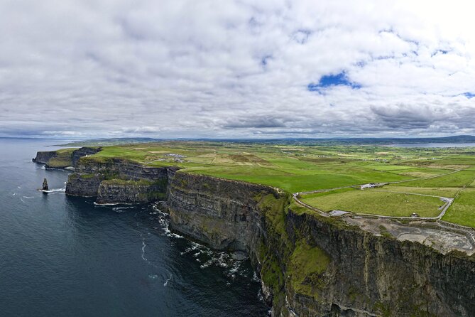 Private Luxury VIP Chauffeured Cliffs of Moher Tour from Dublin - A village hour in Doolin