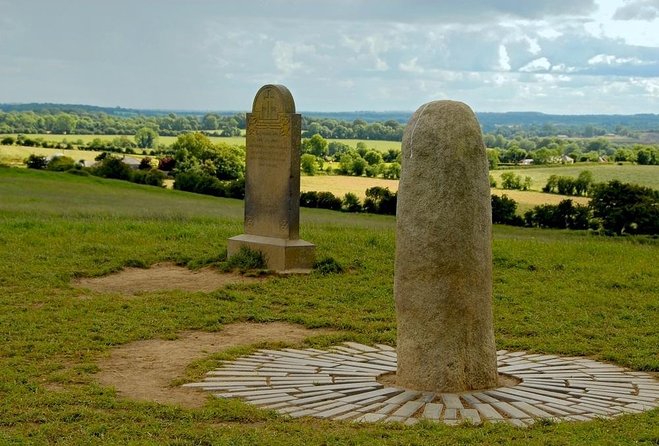 Private Tour of Newgrange and The Hill of Tara - Four Knocks offers a quieter alternative to Newgrange