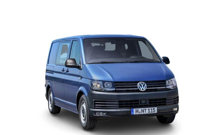 Private Transfer from Dublin city Center to Dublin airport One way Minivan - Door-to-door pickup in central Dublin
