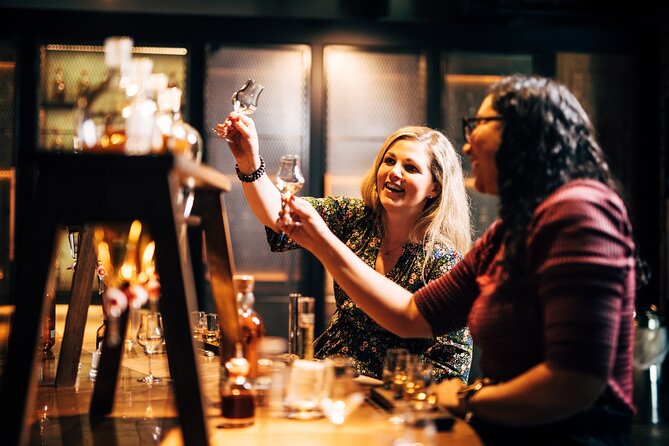 Roe & Co Distillery Experiences - The whiskey and cocktail lesson