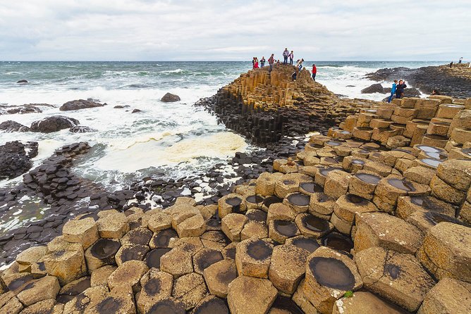 Spanish Belfast And Giants Causeway Tour - What you see from the bus in Belfast