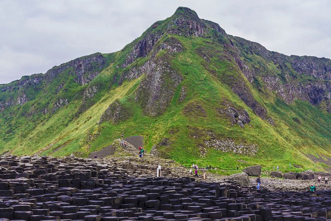Spanish Belfast And Giants Causeway Tour - Dunluce Castle: a quick stop on the Antrim coast