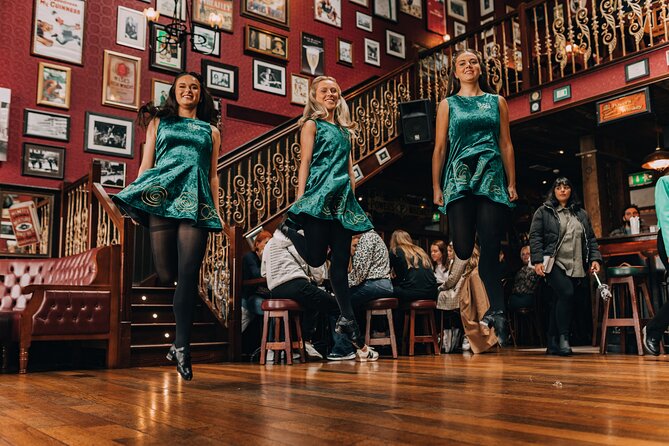 The Irish Dance Party in Dublin - Watching the professionals