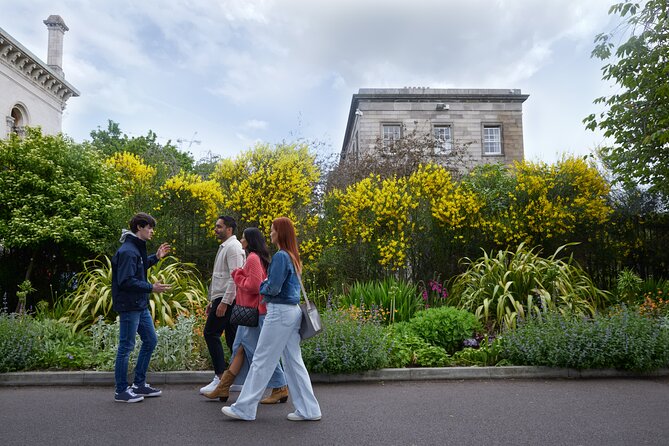 Trinity Trails: Guided Walking Tour of Trinity College - The guide can make a short tour memorable