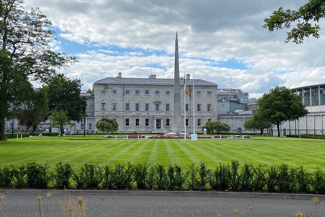 Turtle Bunbury's Dublin: A Self-Guided Audio Tour from a Celebrated Author - Entering Trinity College and reaching Parliament Square