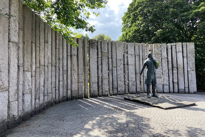 Turtle Bunbury's Dublin: A Self-Guided Audio Tour from a Celebrated Author - Who should choose this Dublin walk