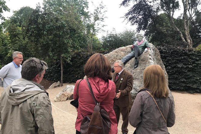 Walking tour in Merrion Square Park with a pint of Guinness Dublin Rogues Tour - Who will enjoy this Dublin walk most?