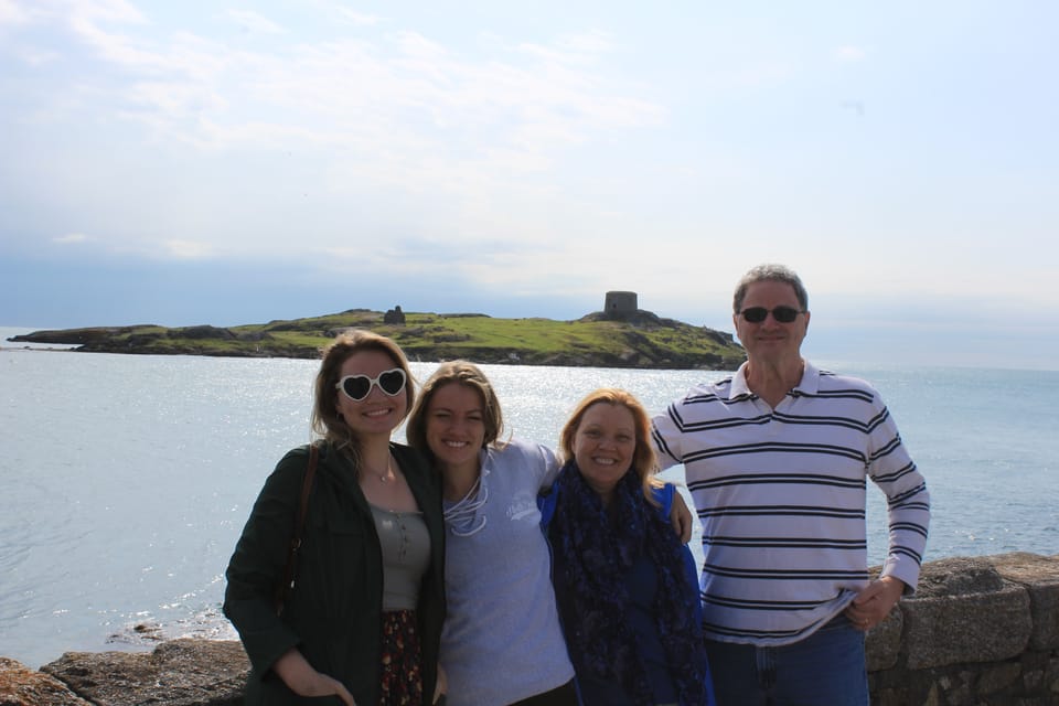 Wicklow Mountains Private Day Tour including Glendalough - Lunch in a traditional Irish pub