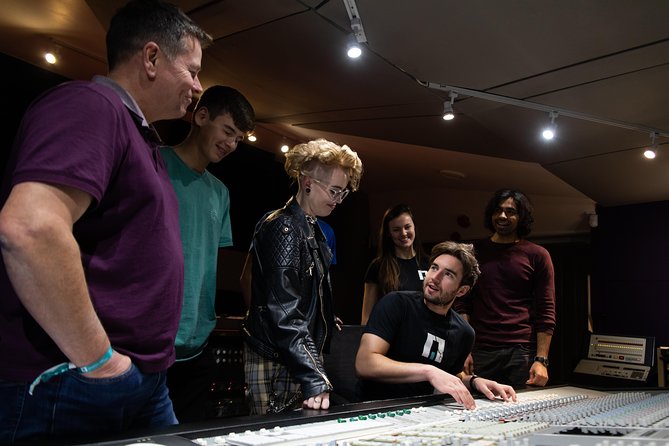 Windmill Lane Recording Studios - Visitor Experience - Meet the virtual band and mix your own session